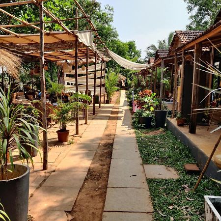 Wonderland Hostel Anjuna Extérieur photo
