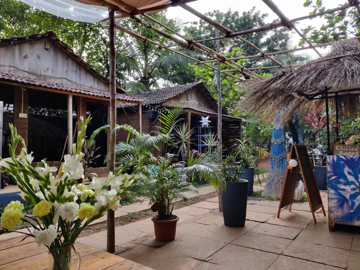 Wonderland Hostel Anjuna Extérieur photo