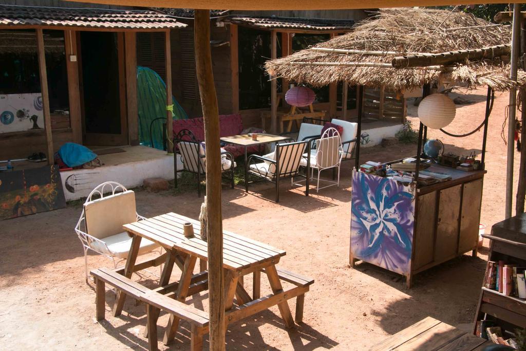 Wonderland Hostel Anjuna Extérieur photo