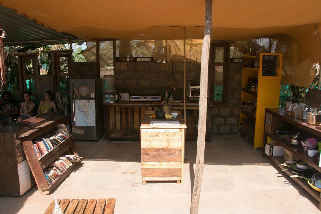 Wonderland Hostel Anjuna Extérieur photo