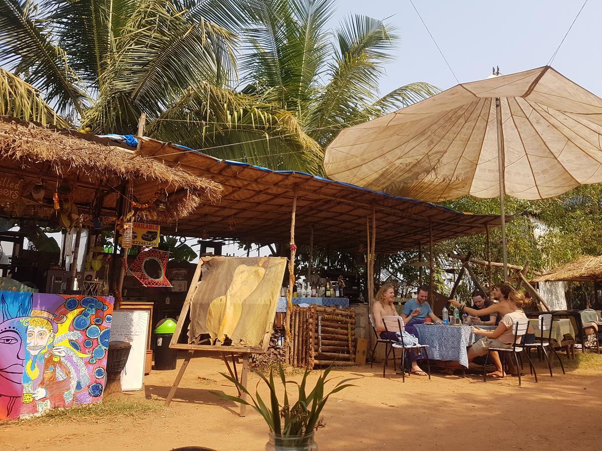 Wonderland Hostel Anjuna Extérieur photo
