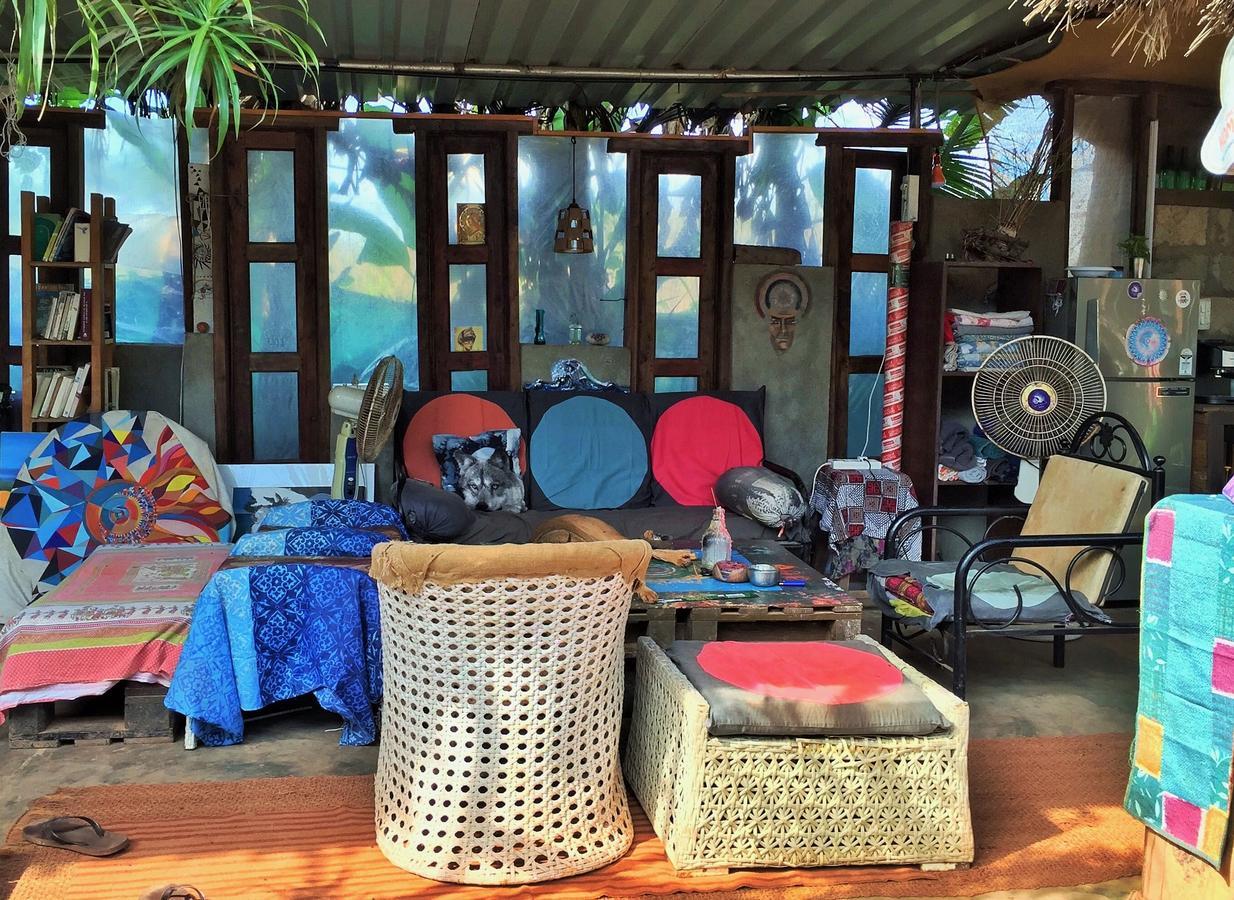Wonderland Hostel Anjuna Extérieur photo