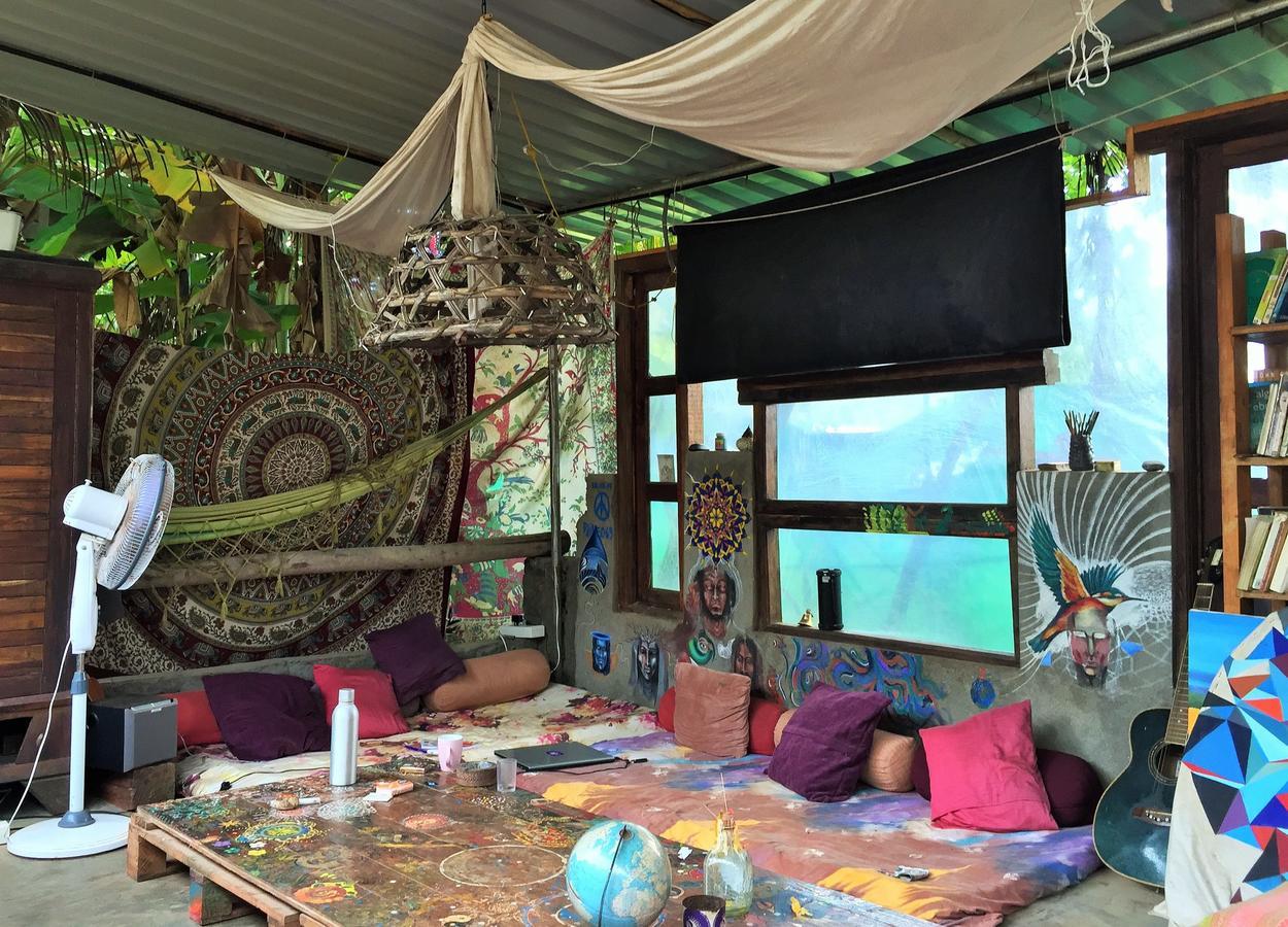 Wonderland Hostel Anjuna Extérieur photo