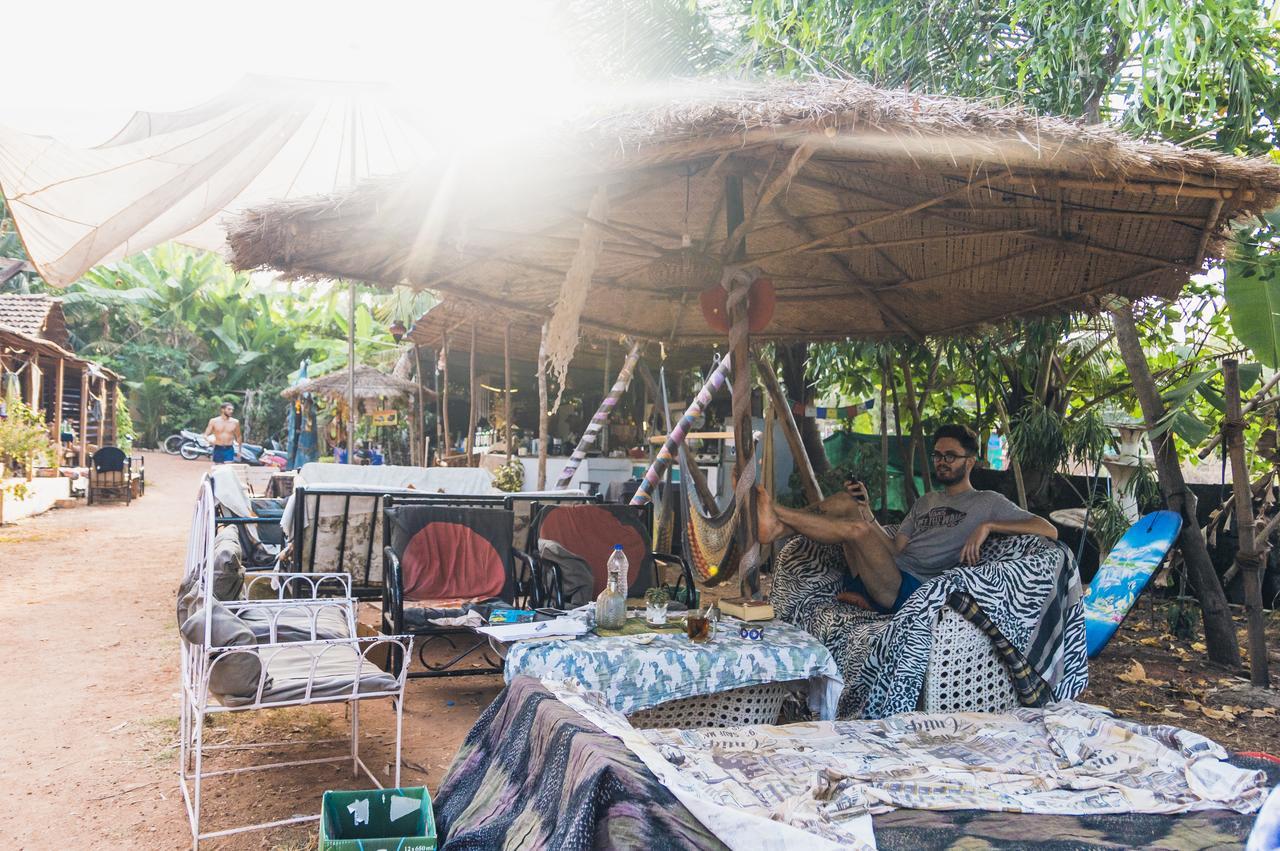 Wonderland Hostel Anjuna Extérieur photo