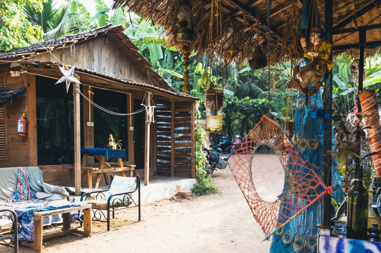 Wonderland Hostel Anjuna Extérieur photo