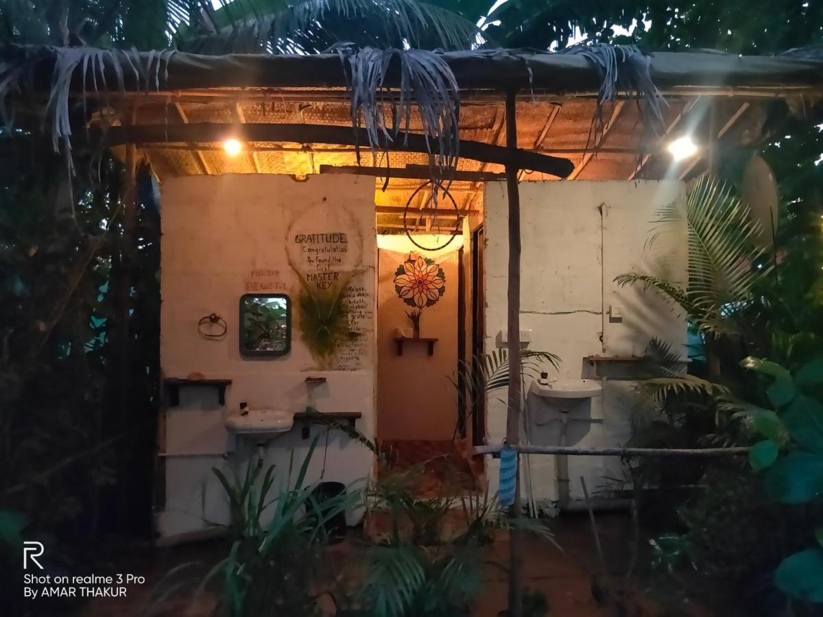 Wonderland Hostel Anjuna Extérieur photo
